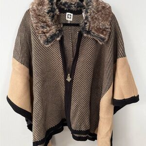Anne Klein Black and Tan Sweater with Faux Fur Collar